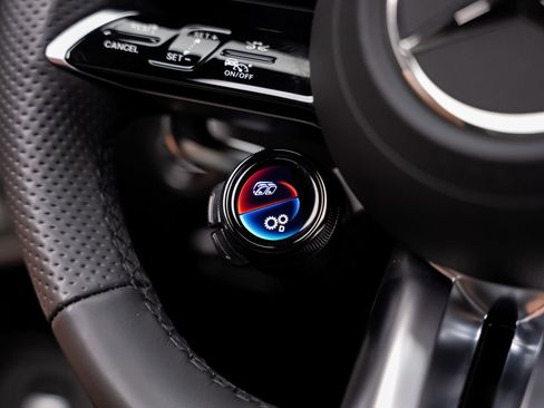 Used 2025 Mercedes-Benz CLE 53 AMG 4MATIC Coupe w/ AMG Night Package image 50