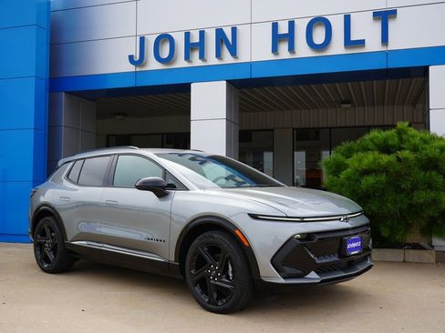 New 2025 Chevrolet Equinox EV RS image 2