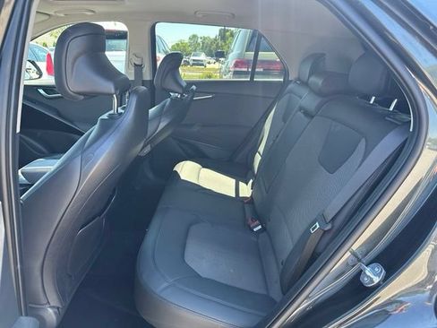 Certified 2025 Kia Niro EX Touring FWD image 13