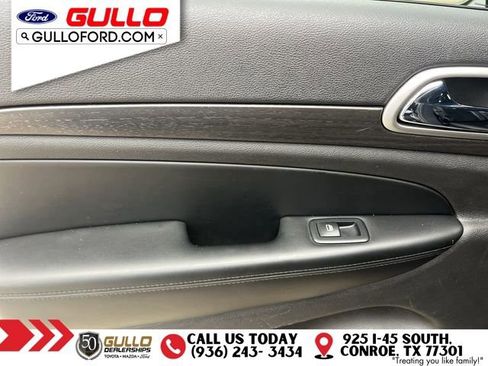 Used 2018 Jeep Grand Cherokee Altitude RWD image 16