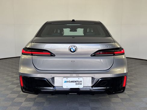 Used 2023 BMW 740i w/ Executive Package RWD image 10