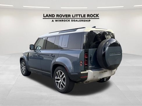 Used 2024 Land Rover Defender 110 S image 6