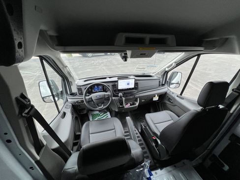 New 2026 Ford Transit 250 148 Medium Roof RWD image 18