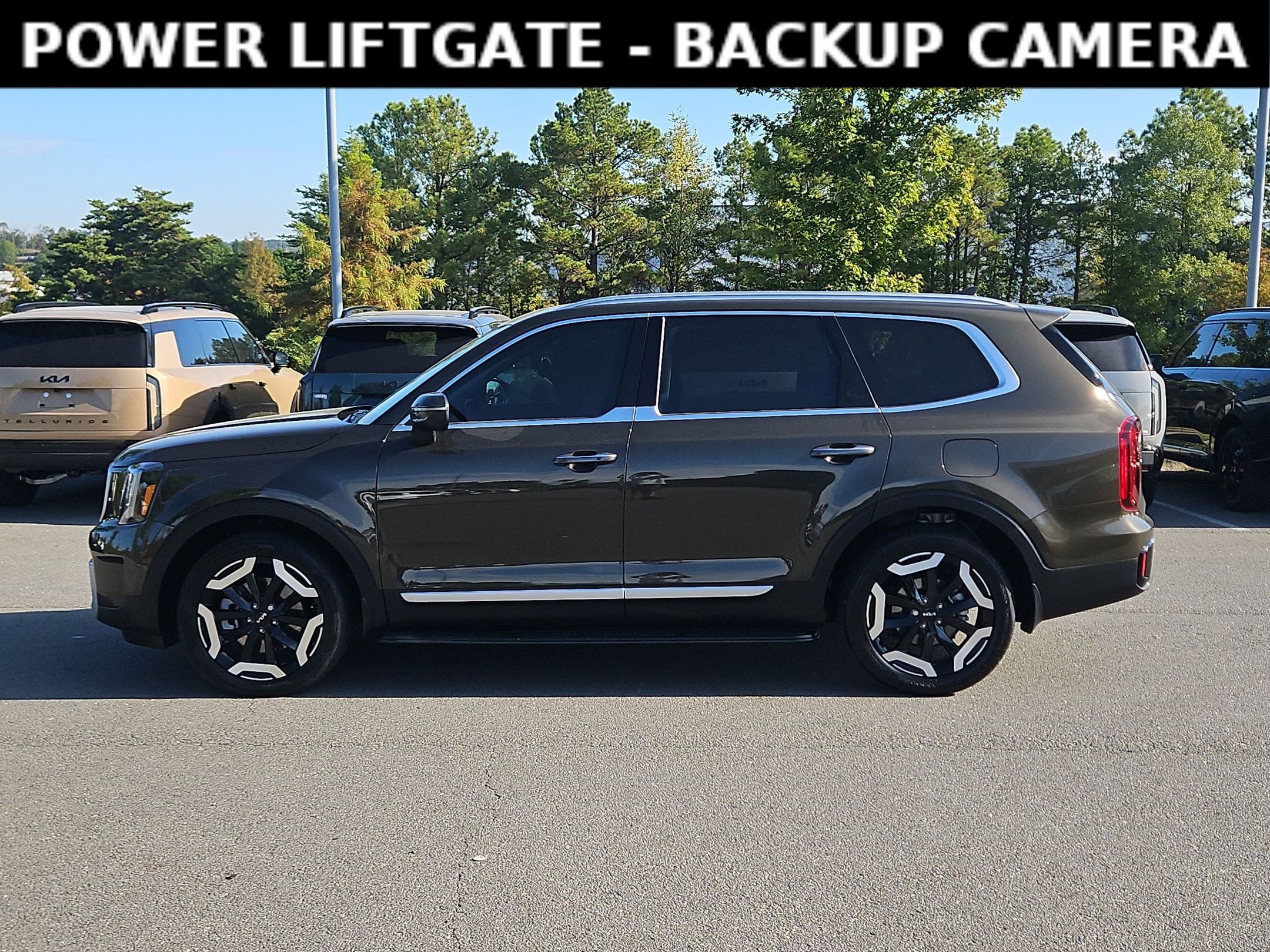 Used 2025 Kia Telluride S FWD image 4
