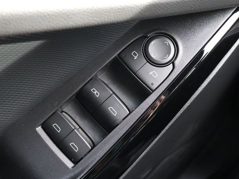 Certified 2025 Chevrolet Equinox LT image 35