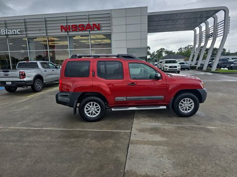 Used 2015 Nissan Xterra S w/ Value Package AWD/4WD image 7