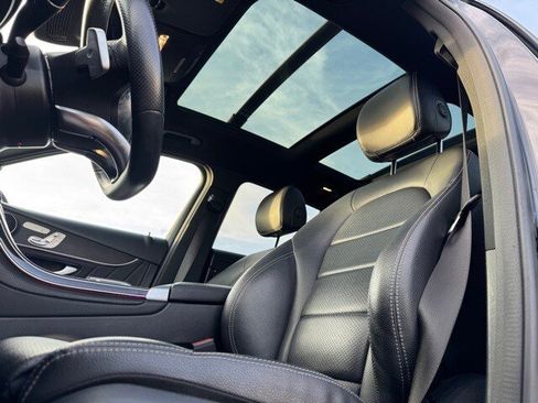 Used 2022 Mercedes-Benz GLC 300 4MATIC image 23