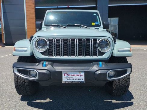 Used 2024 Jeep Wrangler Unlimited Sahara AWD/4WD image 9