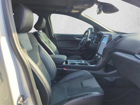 Used 2024 Ford Edge ST w/ Equipment Group 401A image 22
