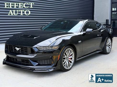 Used 2025 Ford Mustang GT Premium RWD image 1