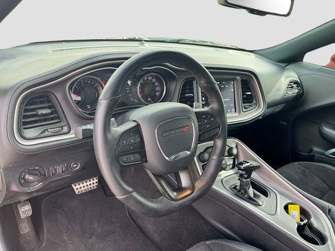 Used 2022 Dodge Challenger R/T Scat Pack w/ Dynamics Package RWD image 9