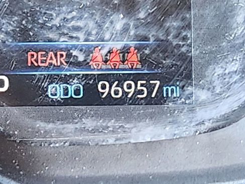 Used 2021 Toyota Corolla LE image 26