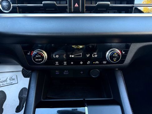 Used 2023 Mitsubishi Outlander SE image 22