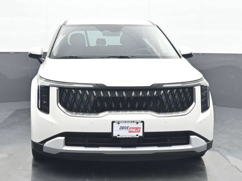 Used 2026 Kia Carnival LXS FWD image 1