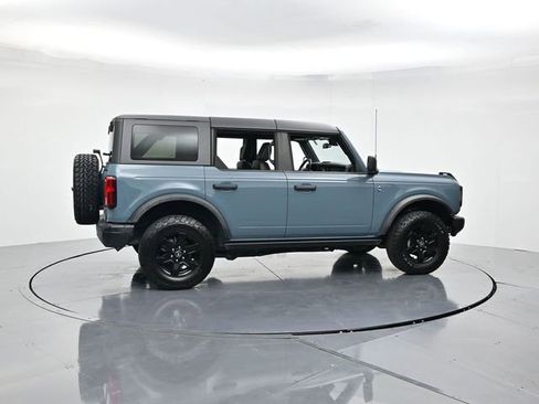 Used 2022 Ford Bronco Black Diamond image 2