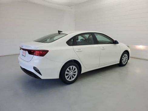 Used 2024 Kia Forte LX image 5