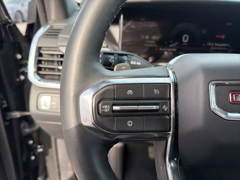 Used 2025 GMC Acadia Elevation image 22