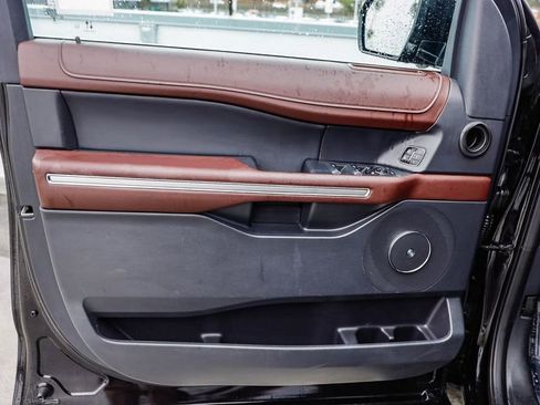 Used 2024 Ford Expedition Max Limited image 26