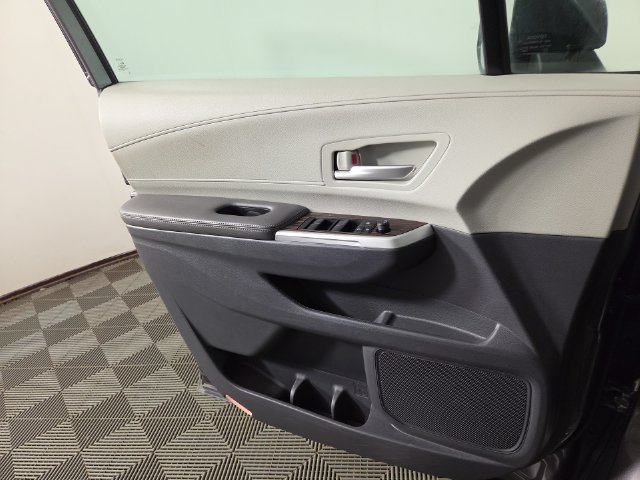 Used 2024 Toyota Sienna XLE w/ XLE Plus Package AWD/4WD image 28