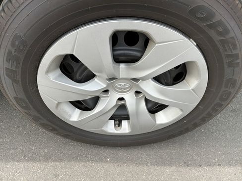 Used 2023 Toyota RAV4 LE image 11