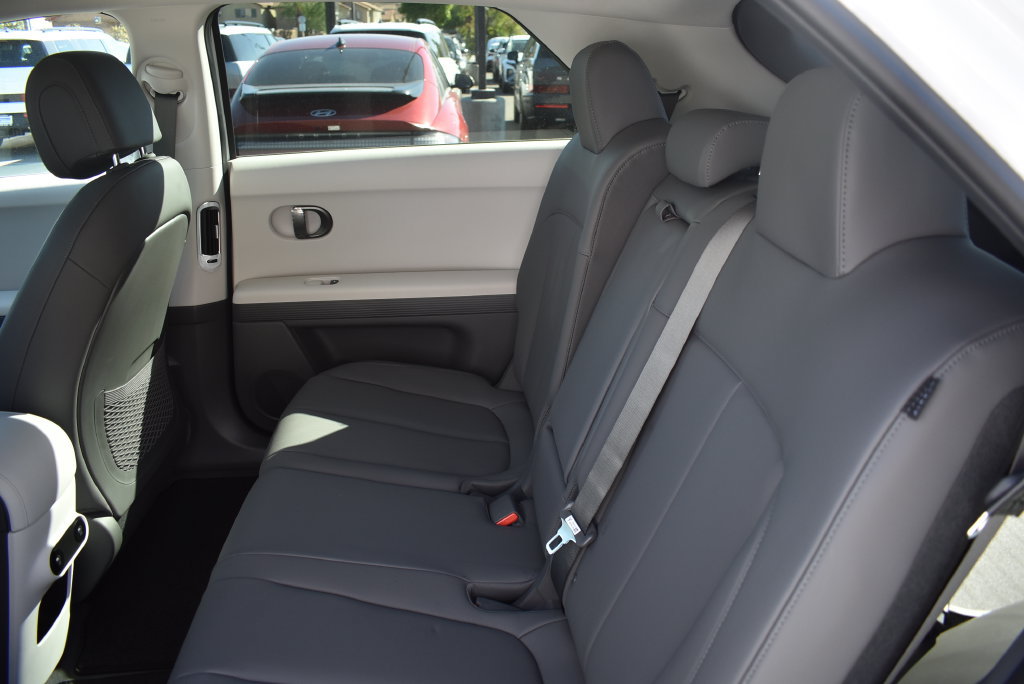 New 2027 Hyundai Ioniq 5 SEL RWD image 17
