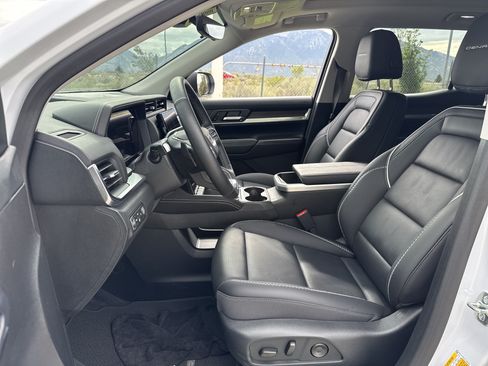 Used 2026 GMC Terrain Denali AWD/4WD image 19