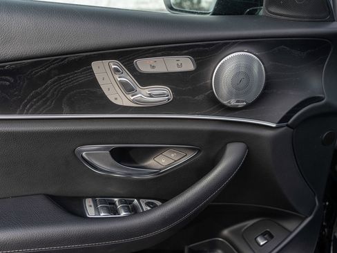 Used 2019 Mercedes-Benz E 300 E 300 image 16