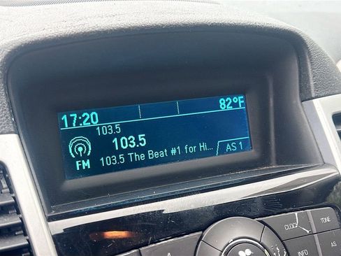 Used 2015 Chevrolet Cruze LS image 13