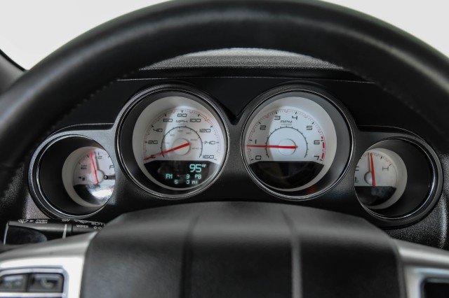Used 2013 Dodge Challenger R/T RWD image 17