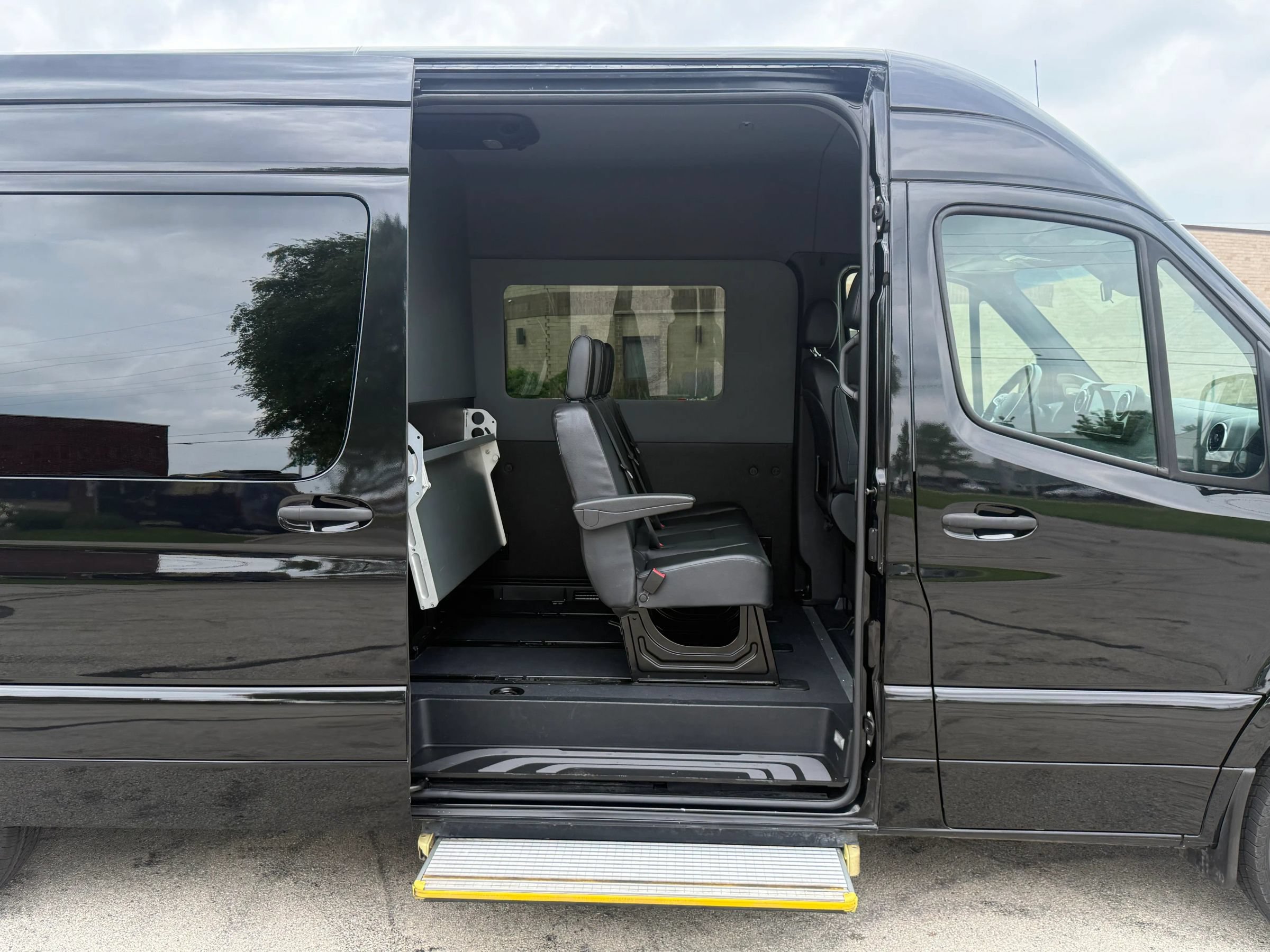 Used 2020 Mercedes-Benz Sprinter 2500 image 16