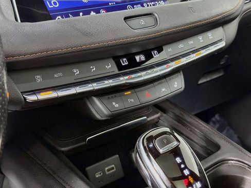Used 2020 Cadillac XT4 Sport w/ Trailering Package AWD/4WD image 15