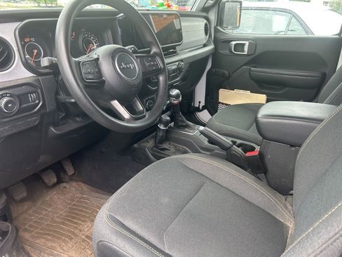 Used 2024 Jeep Wrangler Sport AWD/4WD image 4