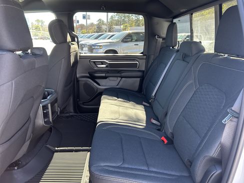 New 2026 RAM 1500 4x4 Crew Cab image 31