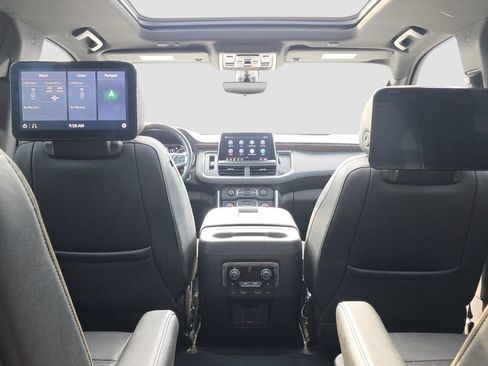 Used 2021 Chevrolet Suburban Premier w/ Premium Package AWD/4WD image 12