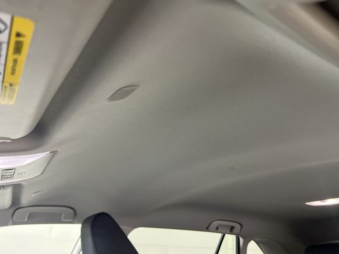 Used 2025 Toyota RAV4 XLE AWD/4WD image 24