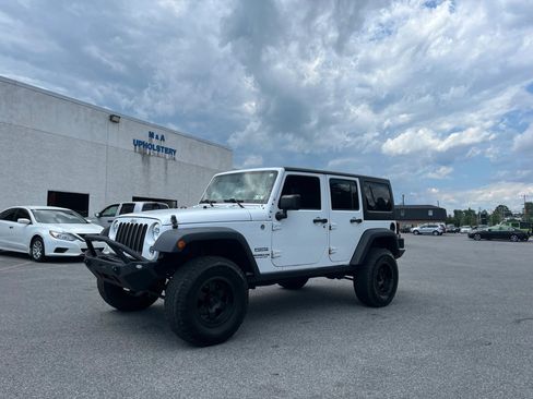Used 2015 Jeep Wrangler Unlimited Sport w/ Quick Order Package 24S AWD/4WD image 31