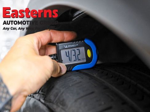 Used 2022 Nissan Rogue S image 27