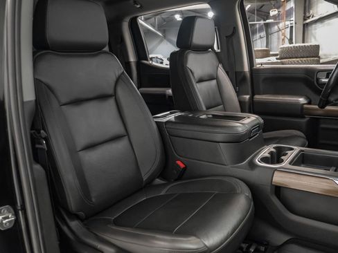 Used 2021 Chevrolet Silverado 1500 LT Trail Boss w/ Convenience Package II image 32