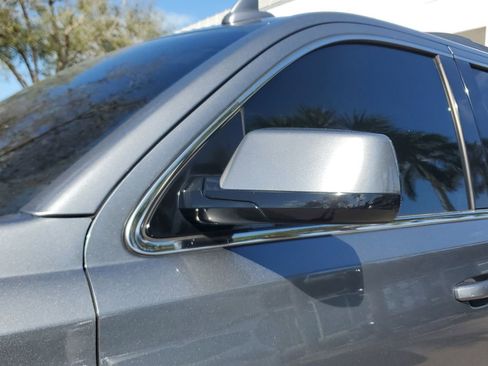 Used 2019 GMC Yukon XL SLT w/ Open Road Package image 12