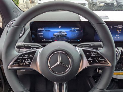 New 2025 Mercedes-Benz GLA 250 4MATIC image 11