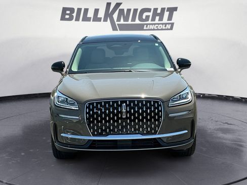 New 2026 Lincoln Corsair Reserve FWD image 8