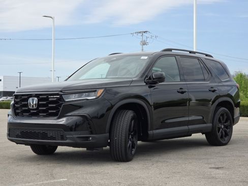 Used 2025 Honda Pilot Black Edition image 16