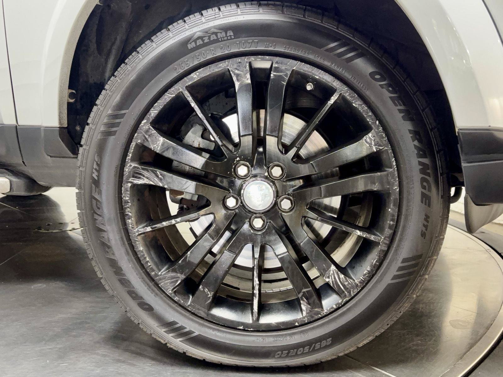 Used 2016 Land Rover LR4 AWD/4WD image 12