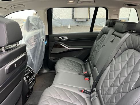New 2026 BMW X7 xDrive40i image 23