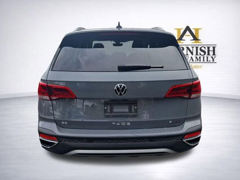Certified 2023 Volkswagen Taos SE w/ Panoramic Sunroof Package image 6