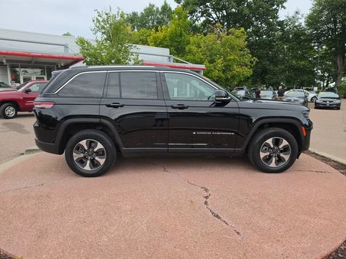 Used 2023 Jeep Grand Cherokee 4WD 4xe image 6