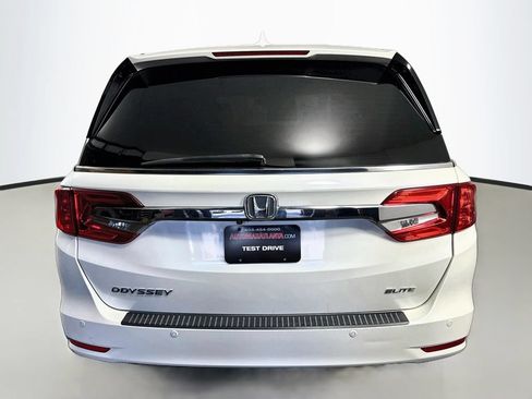 Used 2018 Honda Odyssey Elite image 6