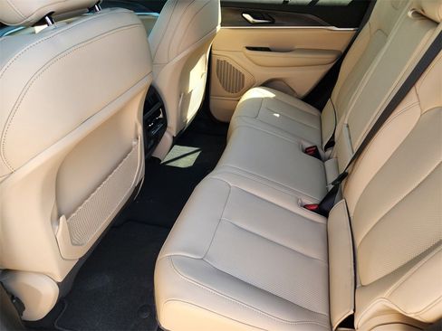 New 2025 Jeep Grand Cherokee Limited w/ Luxury Tech Group II image 20