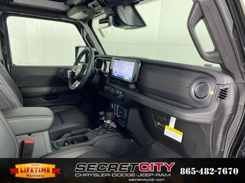 New 2026 Jeep Wrangler Unlimited Sahara AWD/4WD image 34