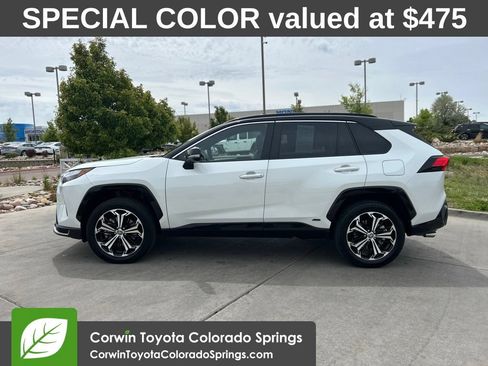 Used 2025 Toyota RAV4 XSE AWD/4WD image 4